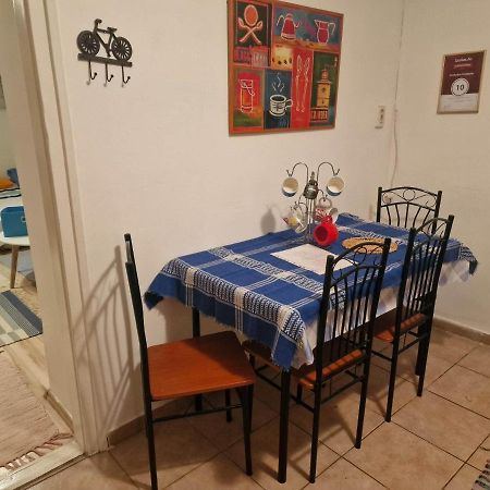 הוילה Apostag Kerekparos Es Zarandok Vendeghaz מראה חיצוני תמונה